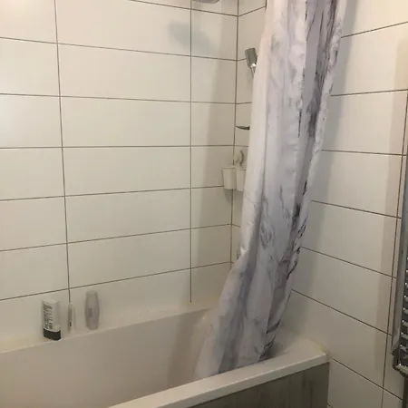 Entire 2-bedroom With Need Reykjavík