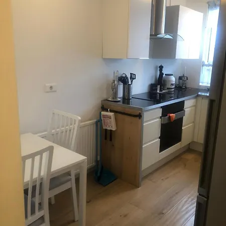 Appartement Entire 2-bedroom With Need *