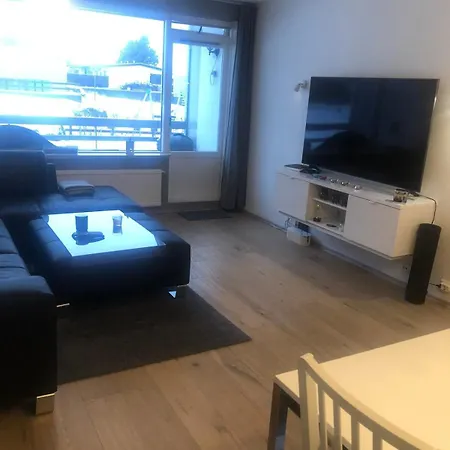 Entire 2-bedroom With Need Appartement Reykjavík