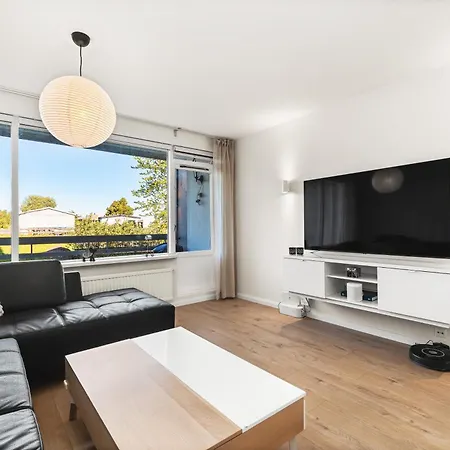 Perfect Spacious 2-bedroom Near Sky Lagoon